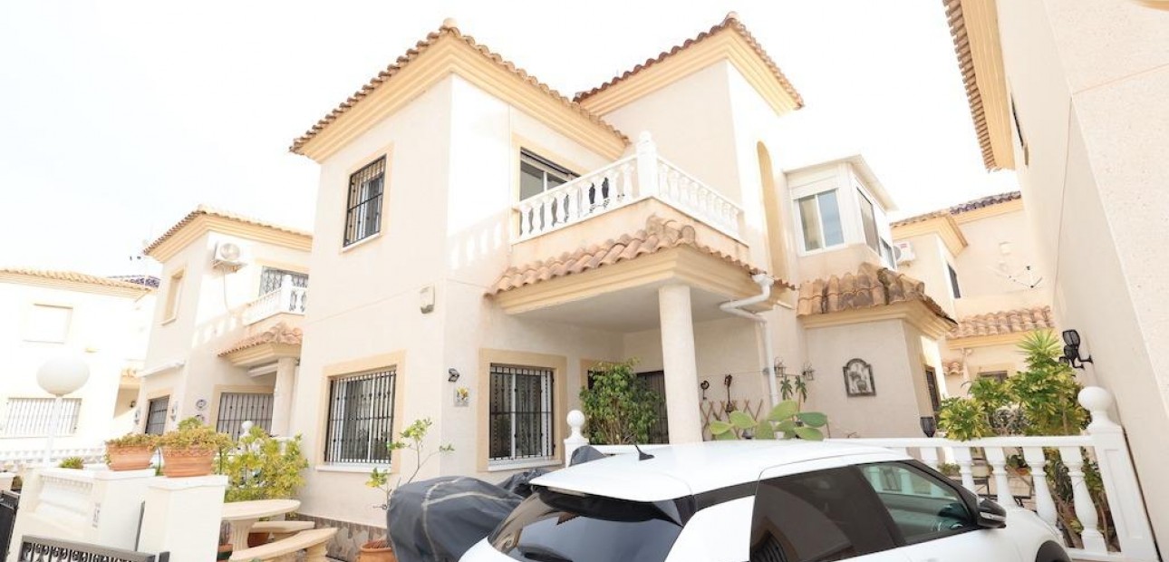 Venta - Villa -
Orihuela Costa - Playa Flamenca Norte