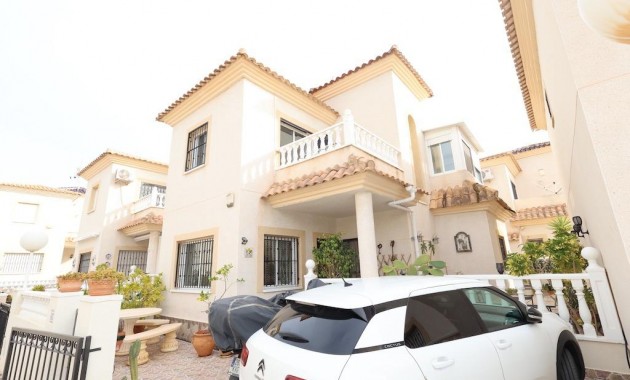 Herverkoop - Villa -
Orihuela Costa - Playa Flamenca Norte