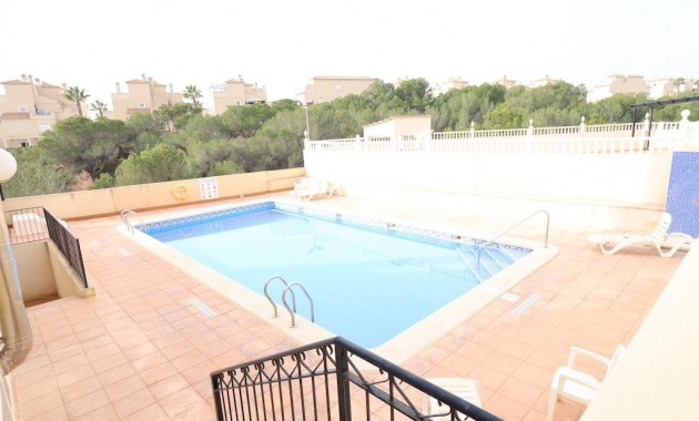 Herverkoop - Villa -
Orihuela Costa - Playa Flamenca Norte