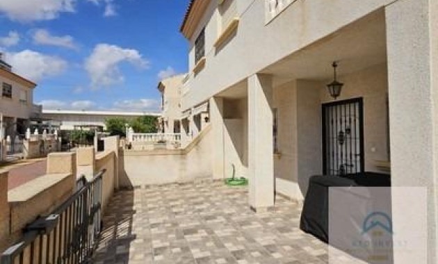 Sale - Terraced house -
Torrevieja - La Siesta - El Salado - Torreta