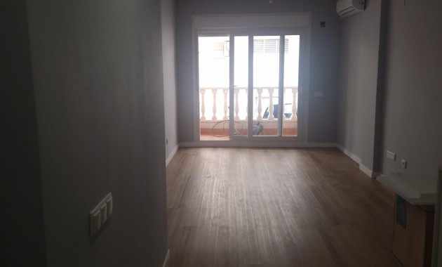 Venta - Apartamento / piso -
Torrevieja - La Mata pueblo