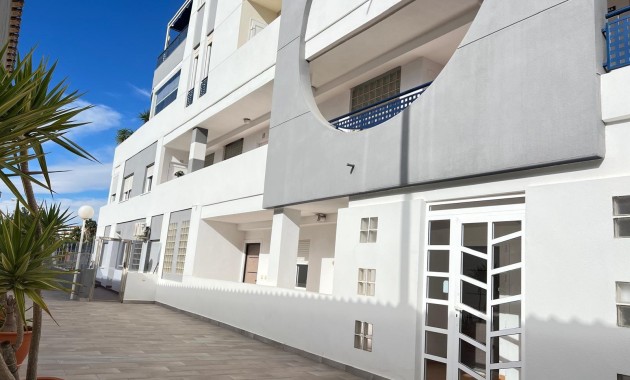 Venta - Apartamento / piso -
Orihuela Costa - Las Filipinas