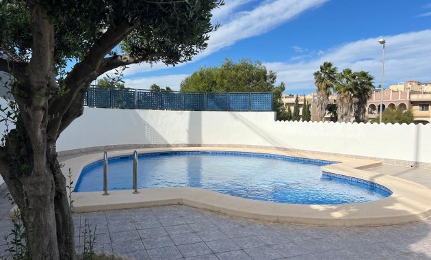 Venta - Apartamento / piso -
Orihuela Costa - Las Filipinas