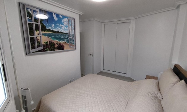 Venta - Apartamento / piso -
Torrevieja - Playa del cura