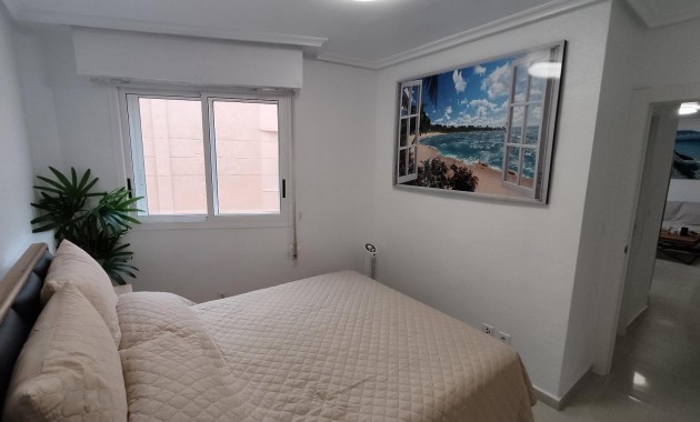 Venta - Apartamento / piso -
Torrevieja - Playa del cura