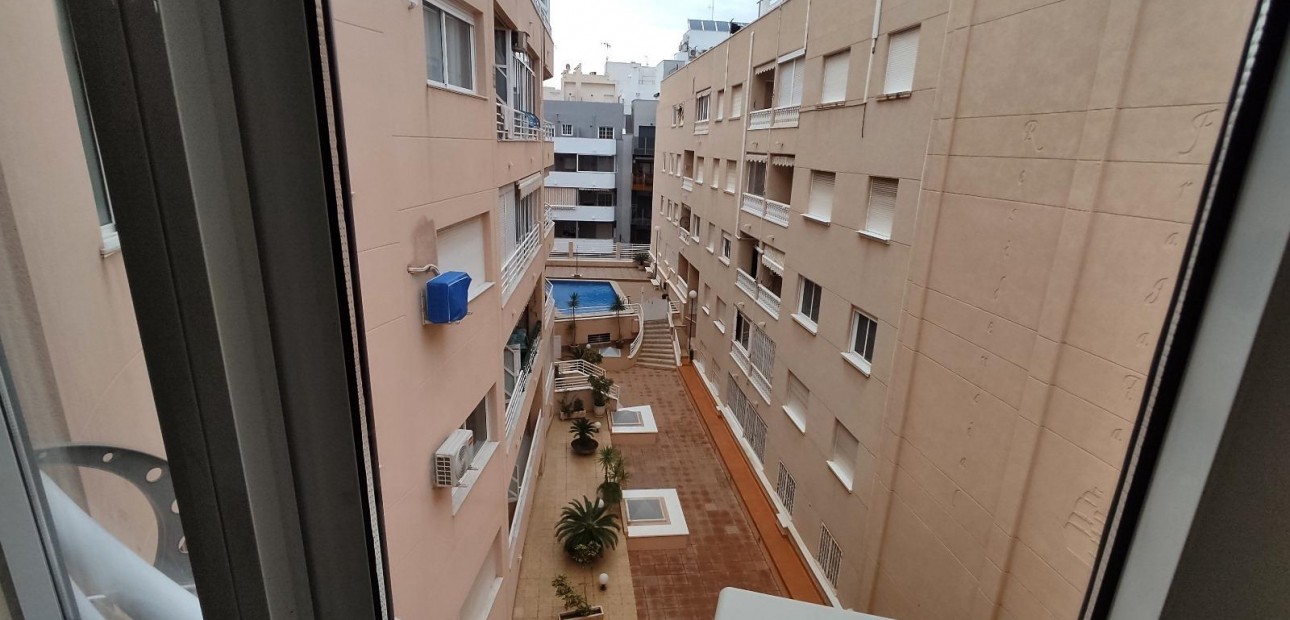 Venta - Apartamento / piso -
Torrevieja - Playa del cura