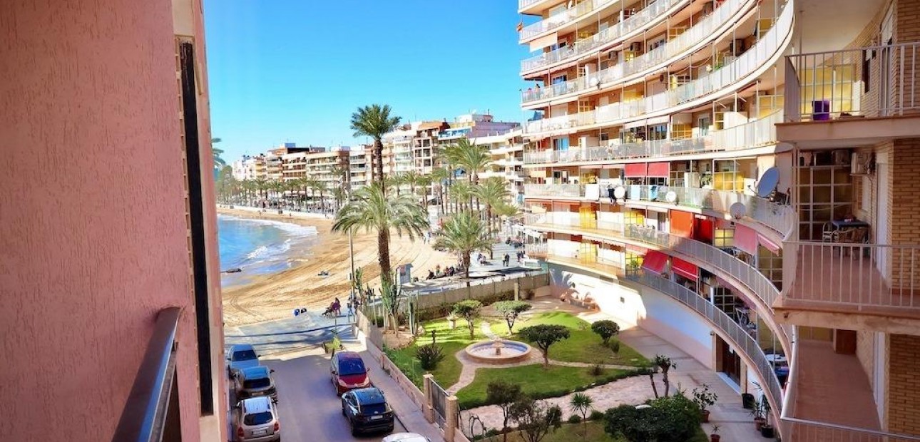 Venta - Apartamento / piso -
Torrevieja - Playa del cura