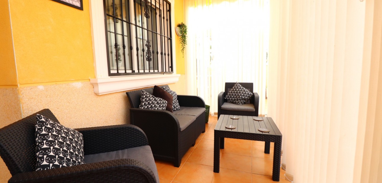 Sale - Apartment / flat -
Orihuela Costa - Las Filipinas