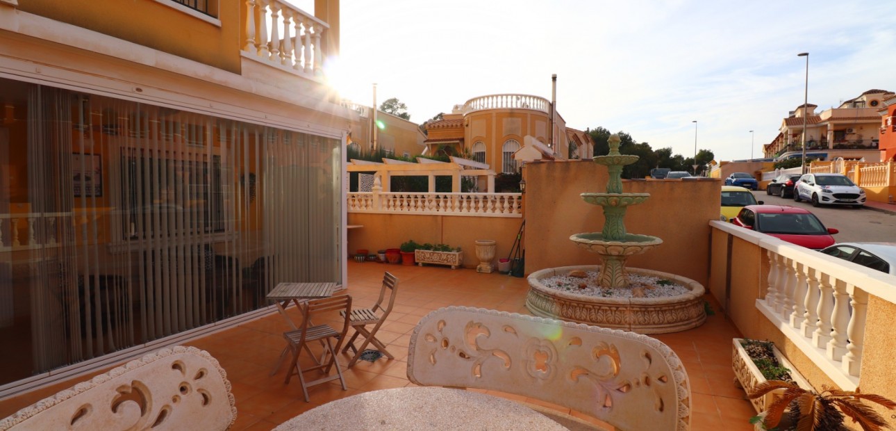 Sale - Apartment / flat -
Orihuela Costa - Las Filipinas