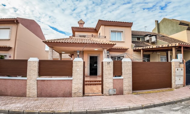 Sale - Villa -
San Javier - Santiago de la Ribera