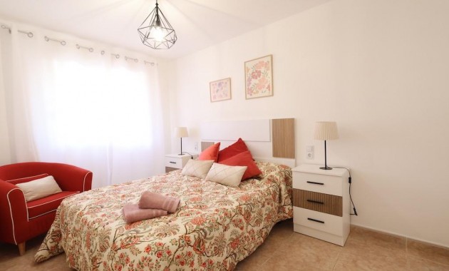 Venta - Apartamento / piso -
Torrevieja - Centro