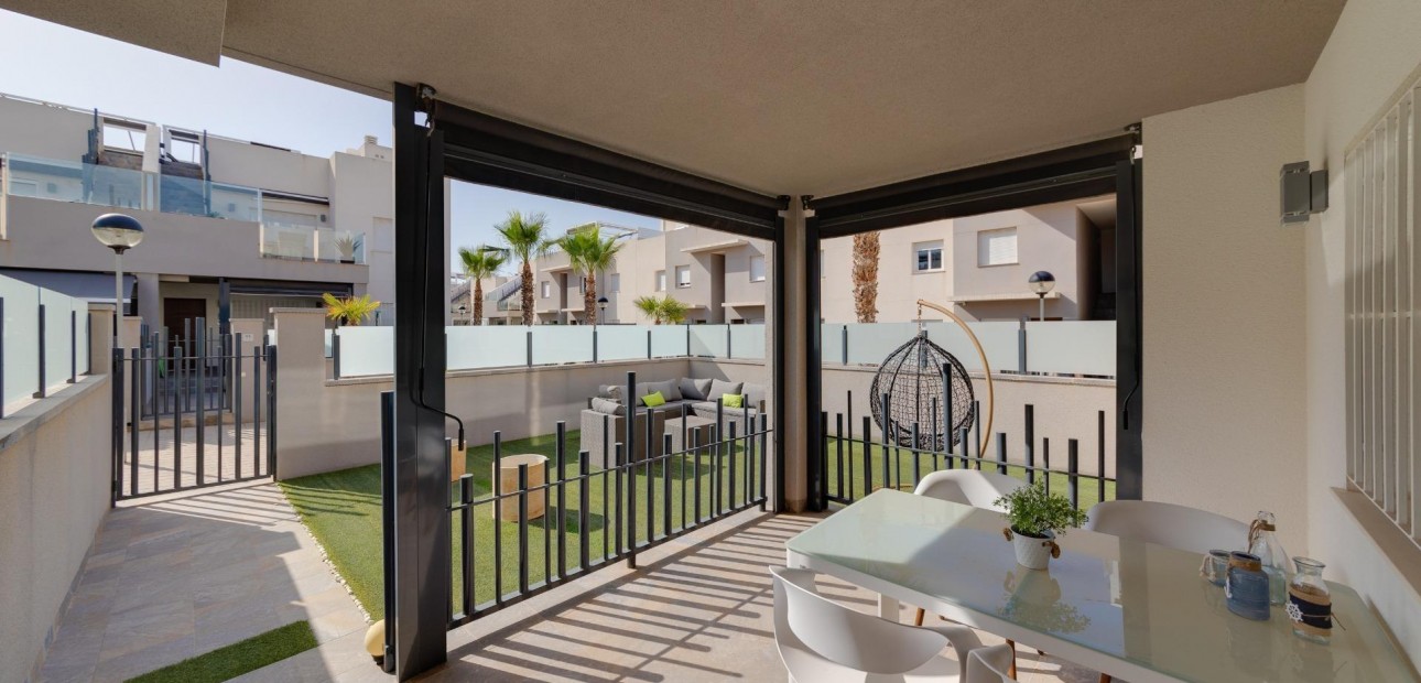 Herverkoop - Bungalow -
Torrevieja - Aguas Nuevas