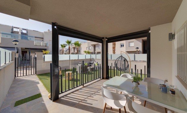 Herverkoop - Bungalow -
Torrevieja - Aguas Nuevas