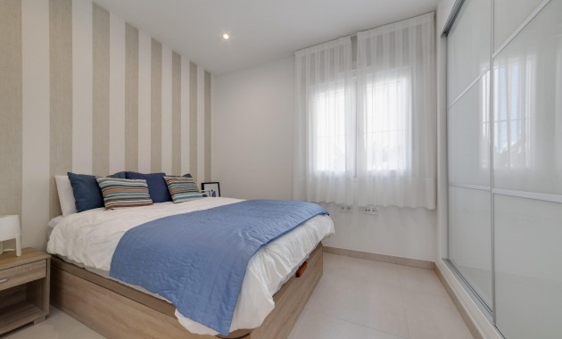 Herverkoop - Bungalow -
Torrevieja - Aguas Nuevas