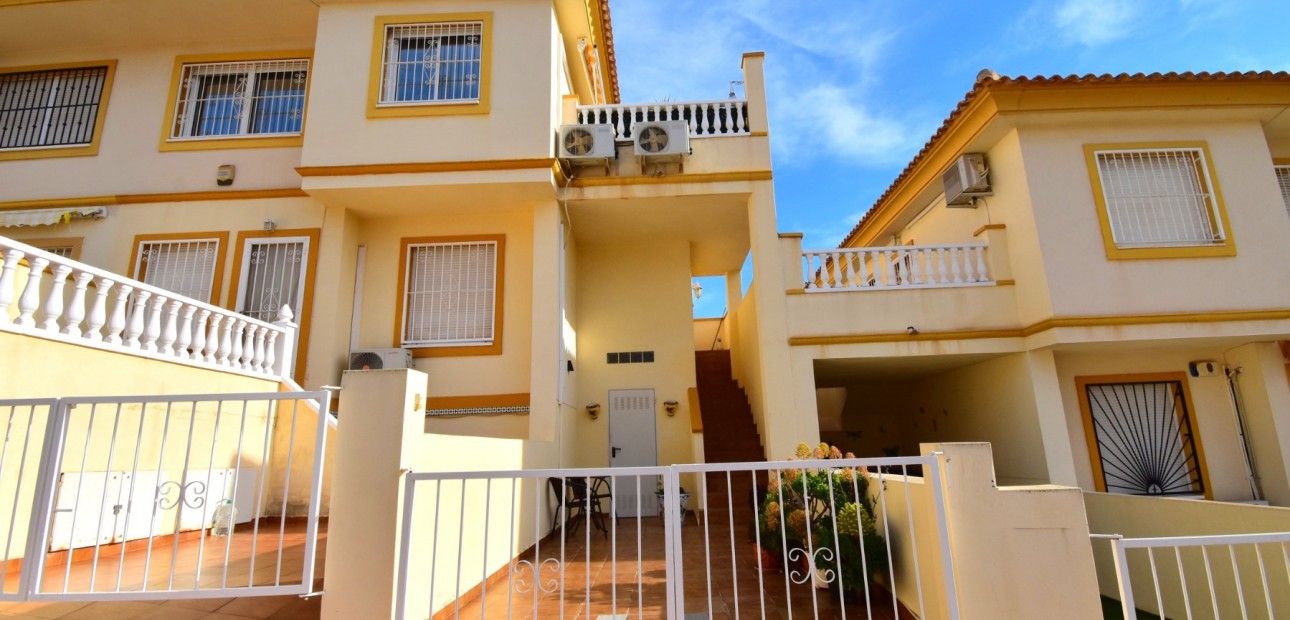 Venta - Apartamento / piso -
Orihuela Costa - Playa Flamenca