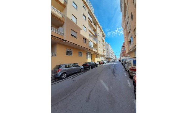 Venta - Apartamento / piso -
Torrevieja - Playa de los locos