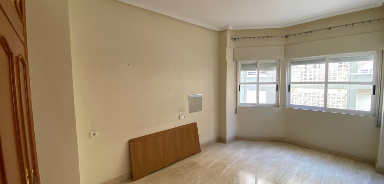 Herverkoop - Appartement / flat -
Torrevieja - torrevieja