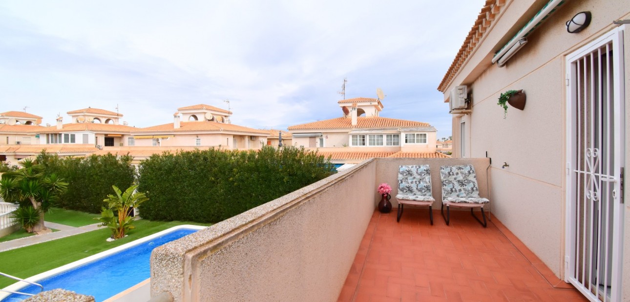 Venta - Semi Detached Villa -
Orihuela Costa - Playa Flamenca