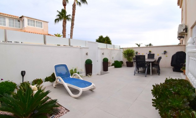 Venta - Semi Detached Villa -
Orihuela Costa - Playa Flamenca