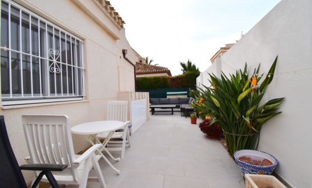 Venta - Semi Detached Villa -
Orihuela Costa - Playa Flamenca