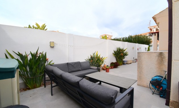 Venta - Semi Detached Villa -
Orihuela Costa - Playa Flamenca