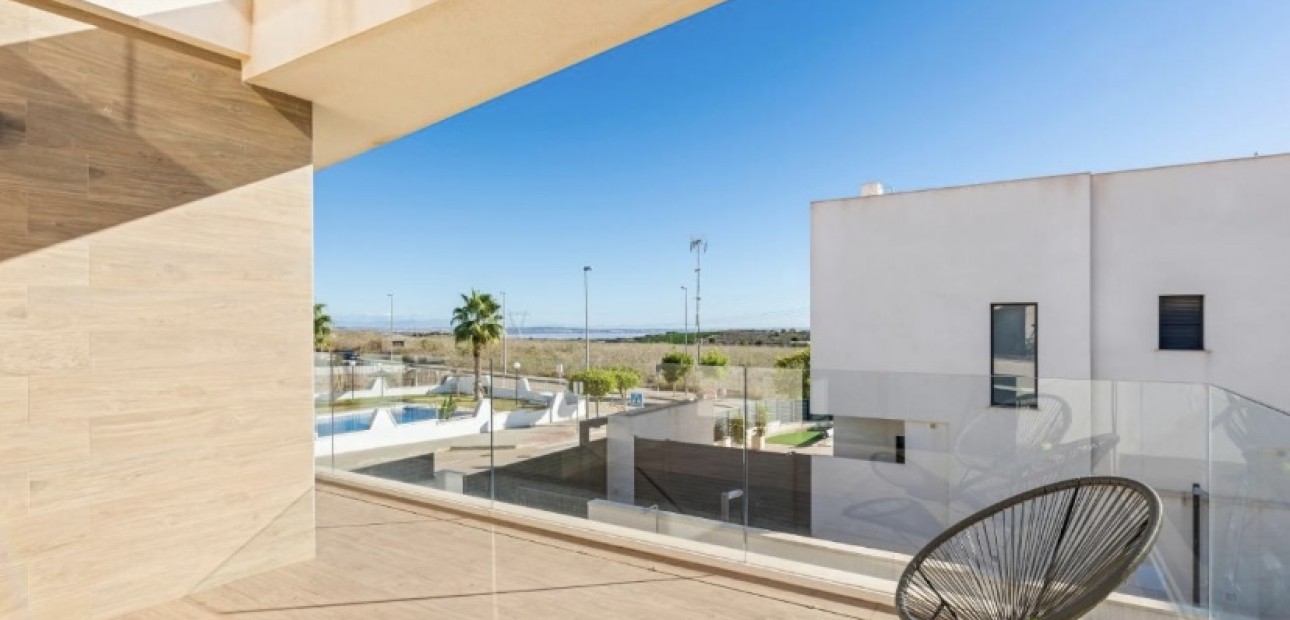 Herverkoop - Villa -
San Miguel de Salinas - Orihuela Costa