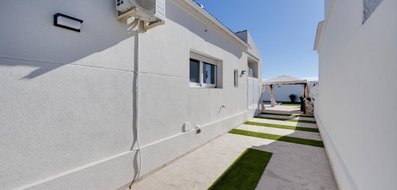 Venta - Villa -
Torrevieja - San luis