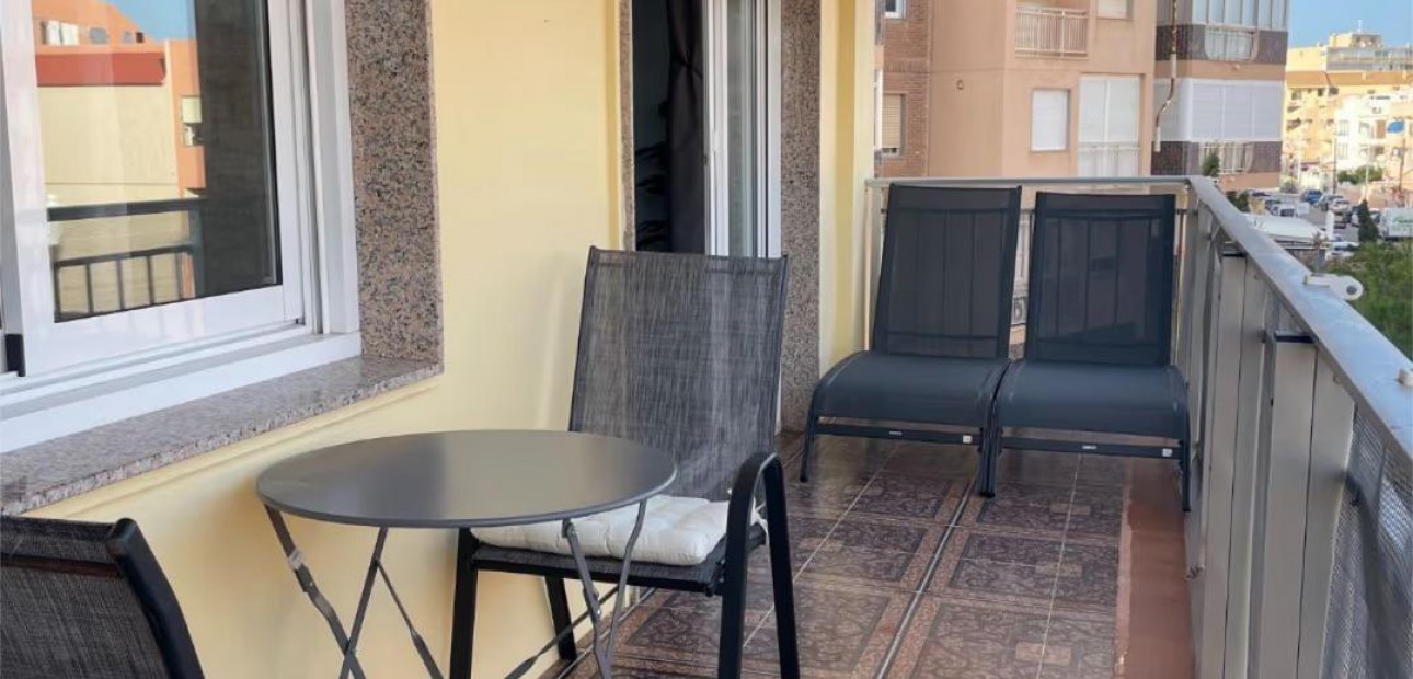 Venta - Apartamento / piso -
Torrevieja - Los Europeos