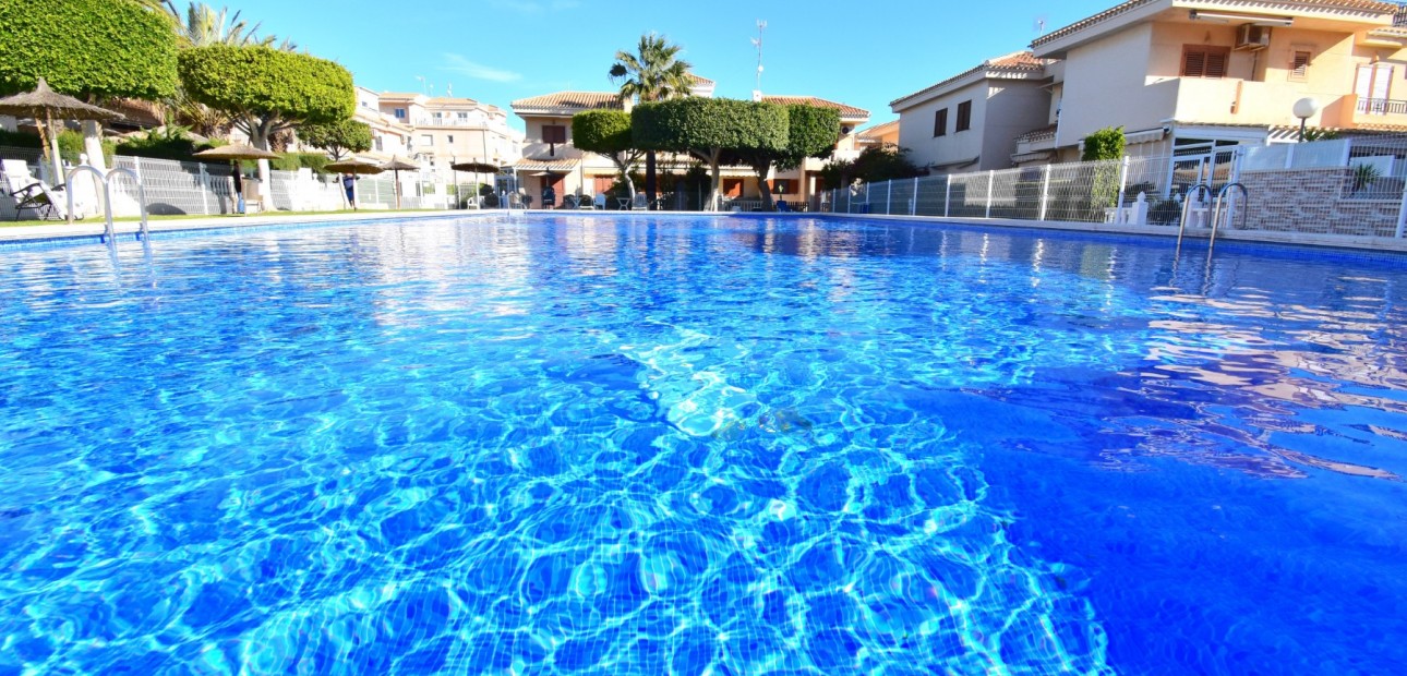 Venta - Semi Detached Villa -
Orihuela Costa - Playa Flamenca