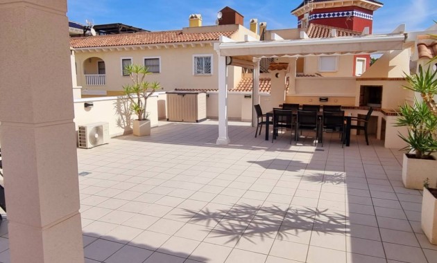 Venta - Villa -
Ciudad Quesada - Lo Marabu