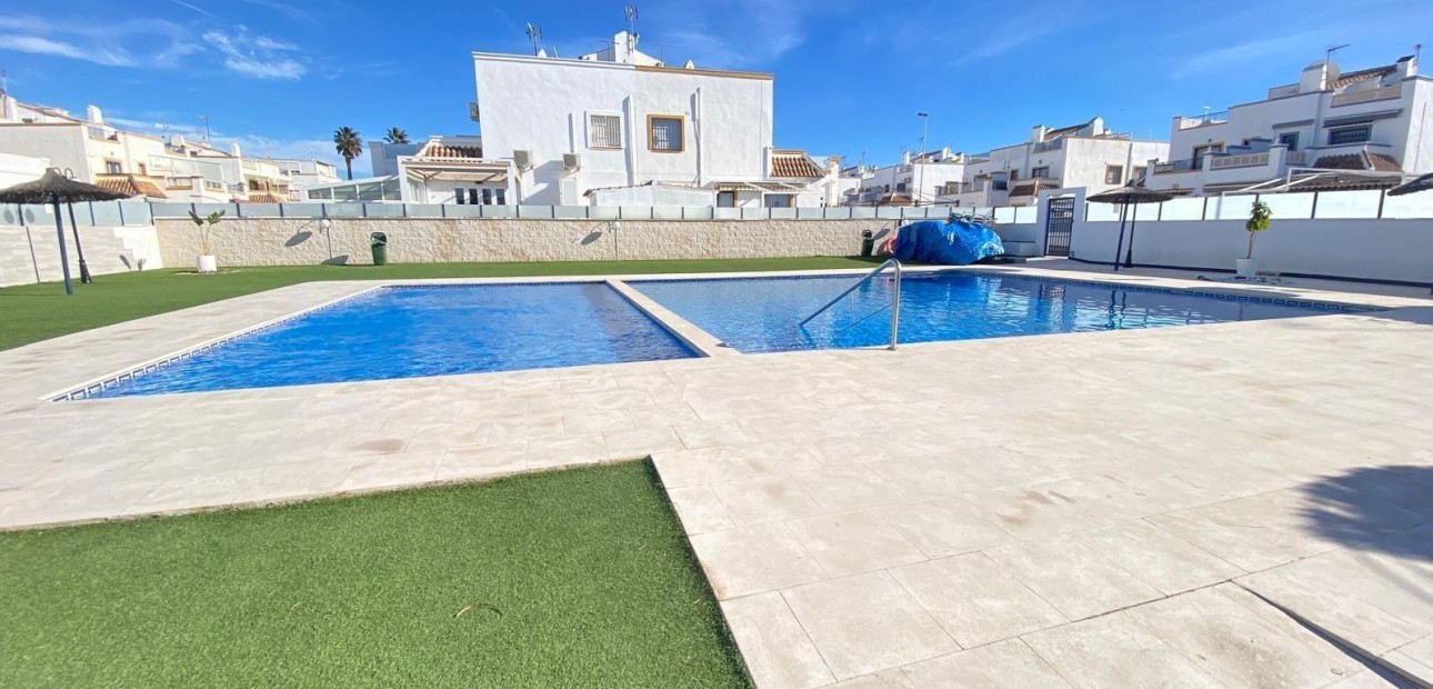 Venta - Villa -
Torrevieja - Carrefour