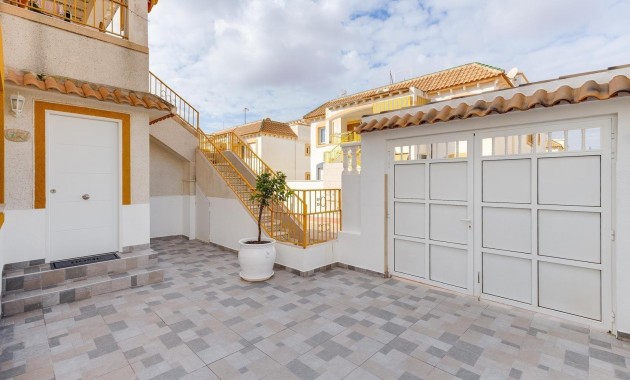 Sale - Bungalow -
Torrevieja - Aguas nuevas 1