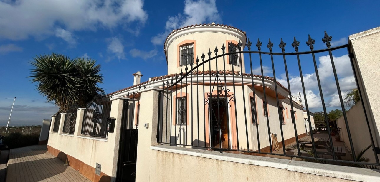 Herverkoop - 4. House - Detached Villa -
Los Alcazares - Santa Rosalía