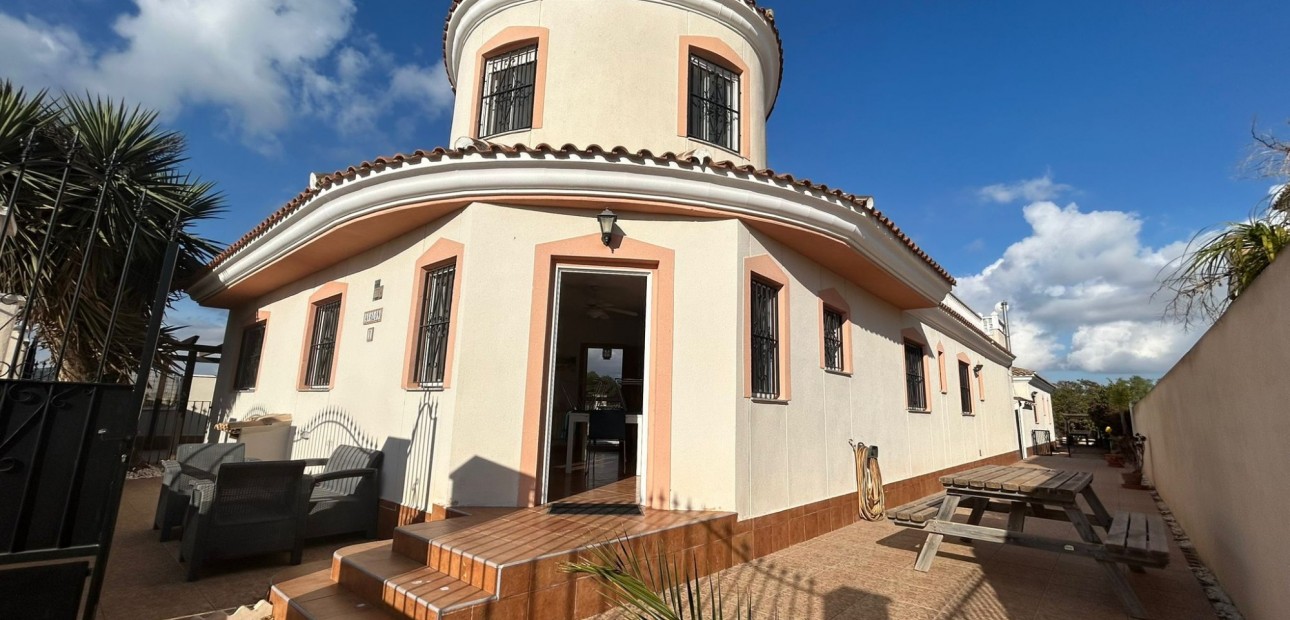 Herverkoop - 4. House - Detached Villa -
Los Alcazares - Santa Rosalía