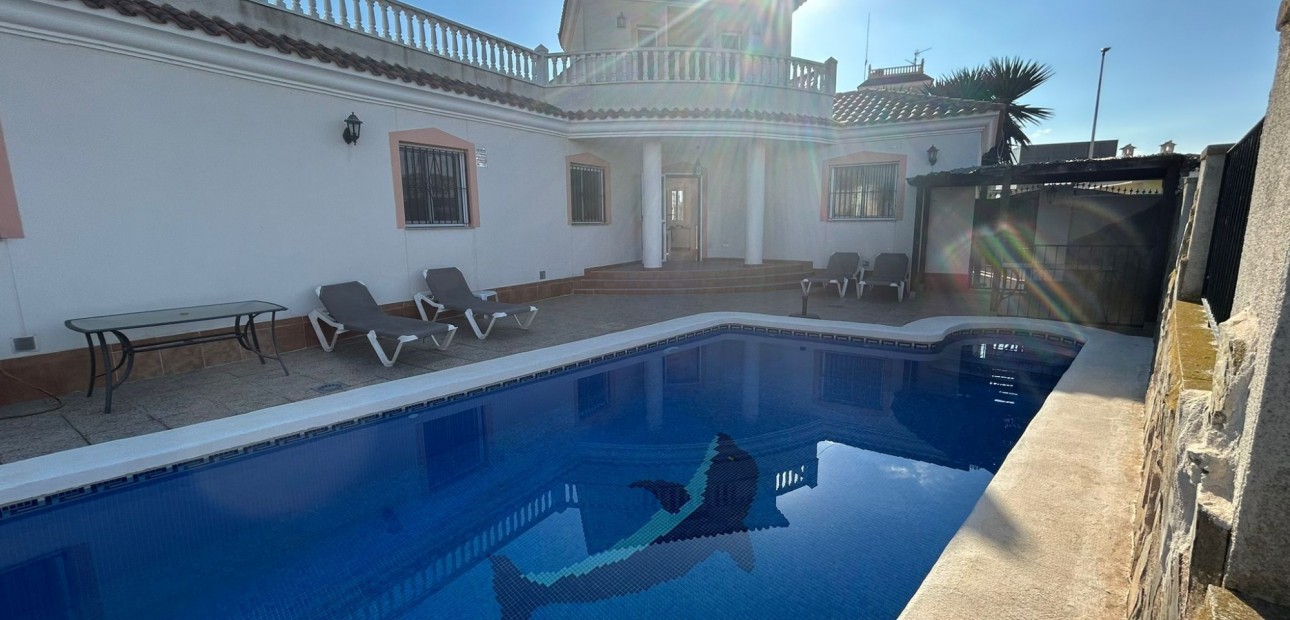 Herverkoop - 4. House - Detached Villa -
Los Alcazares - Santa Rosalía