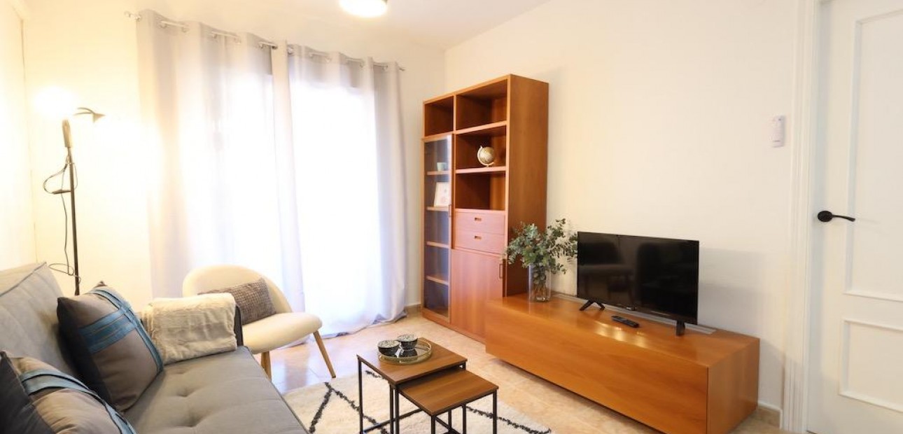 Herverkoop - Appartement / flat -
Torrevieja - Centro