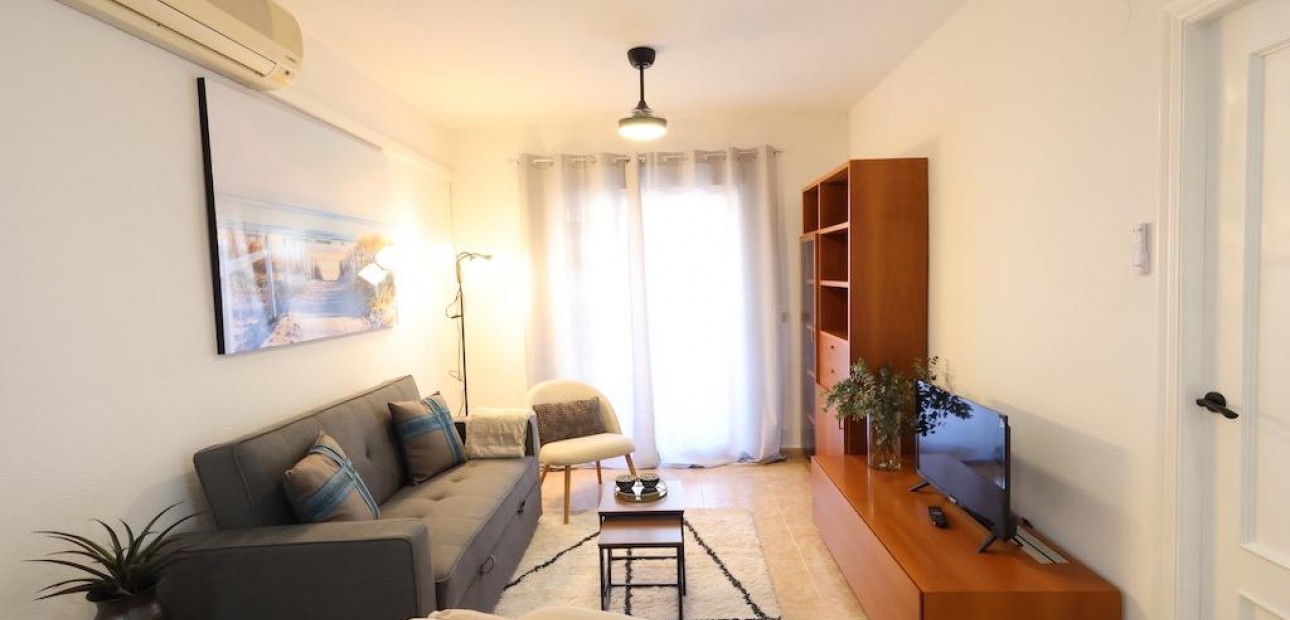 Herverkoop - Appartement / flat -
Torrevieja - Centro