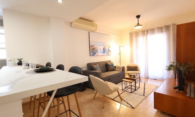 Herverkoop - Appartement / flat -
Torrevieja - Centro