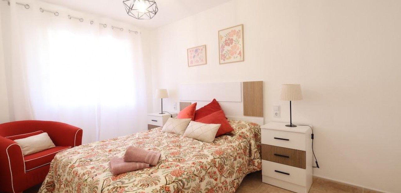 Venta - Apartamento / piso -
Torrevieja - Centro