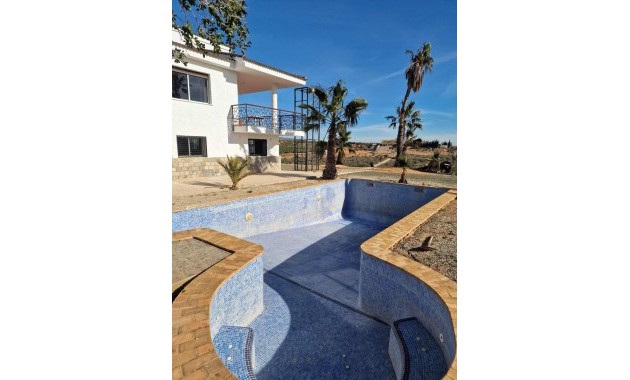 Herverkoop - Villa -
Cieza