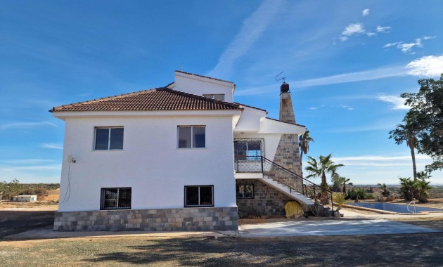 Herverkoop - Villa -
Cieza