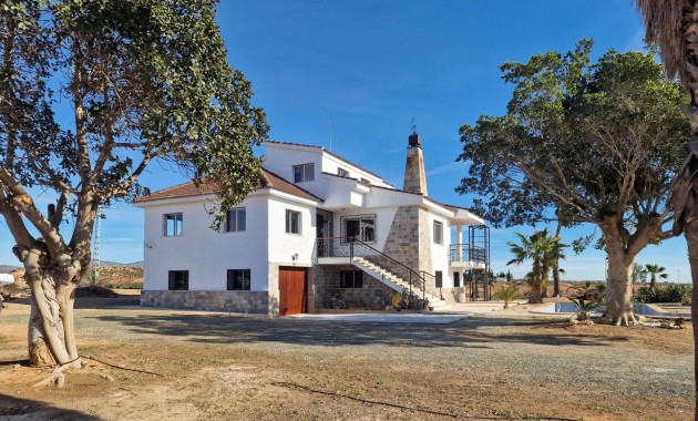 Herverkoop - Villa -
Cieza