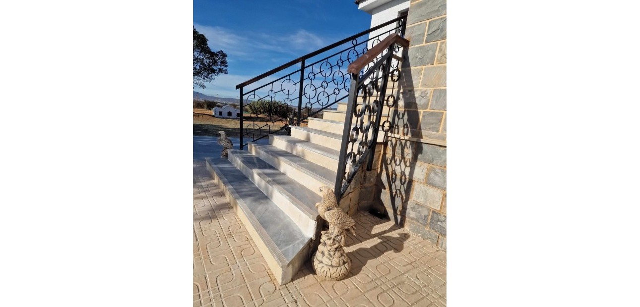 Herverkoop - Villa -
Cieza