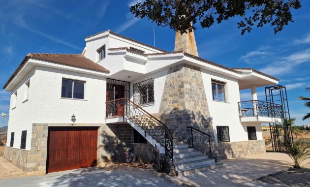 Herverkoop - Villa -
Cieza