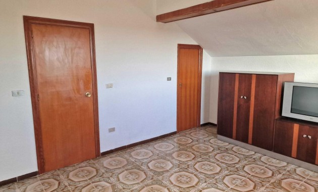 Herverkoop - Villa -
Cieza