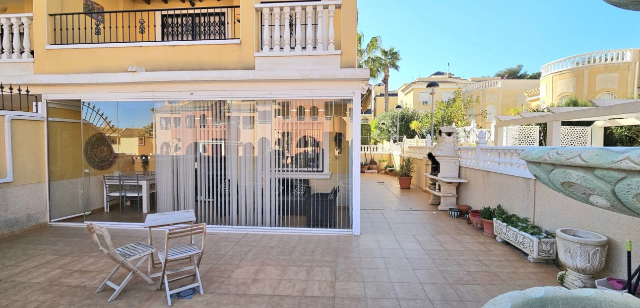 Venta - Apartamento / piso -
Orihuela Costa - Las Filipinas