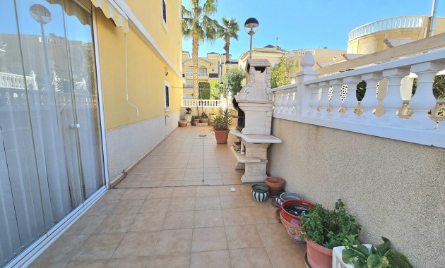 Venta - Apartamento / piso -
Orihuela Costa - Las Filipinas