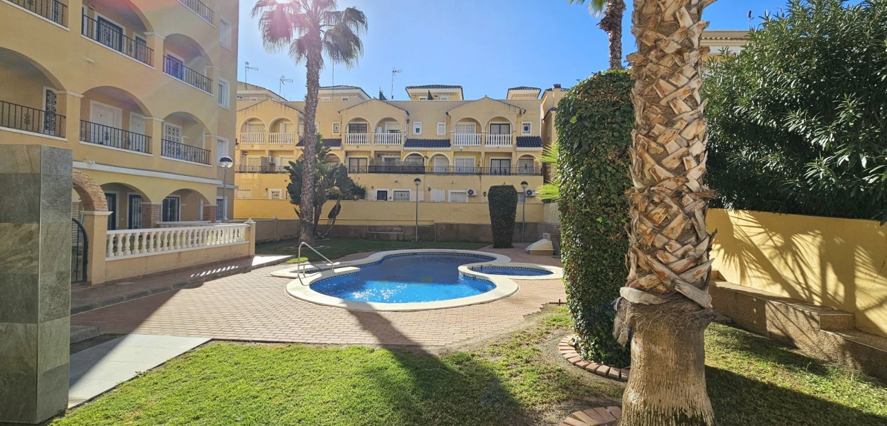 Venta - Apartamento / piso -
Orihuela Costa - Las Filipinas