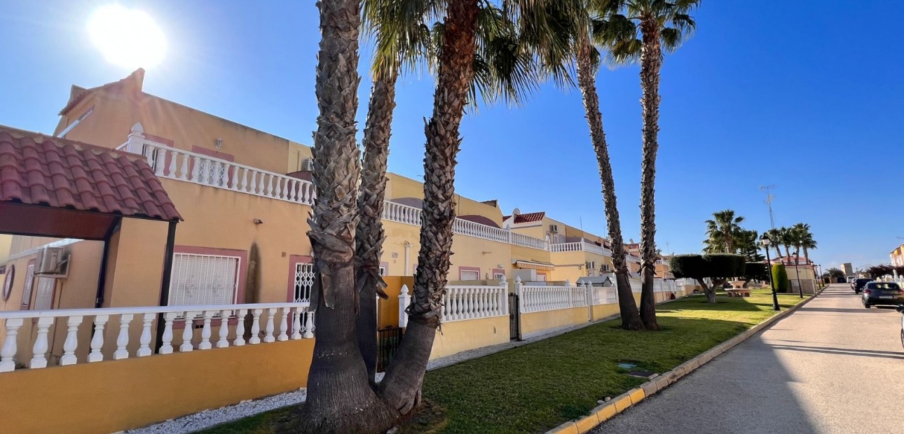 Venta - Apartment / flat (1) -
Orihuela Costa