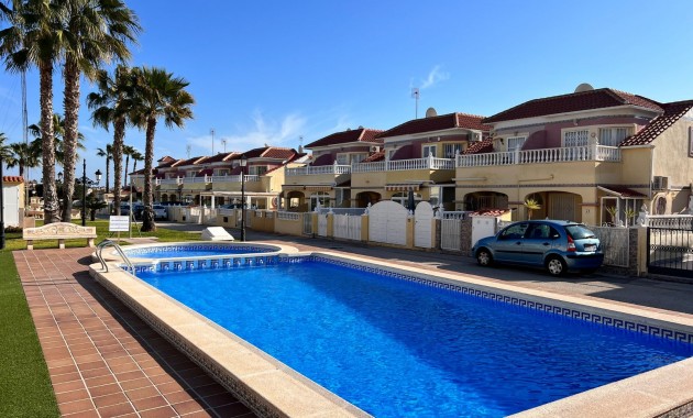 Venta - Apartment / flat (1) -
Orihuela Costa